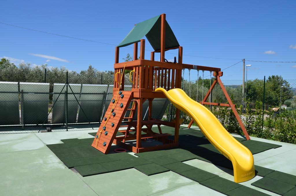 מלון טרווי Il Borgo Dell'Ulivo מראה חיצוני תמונה