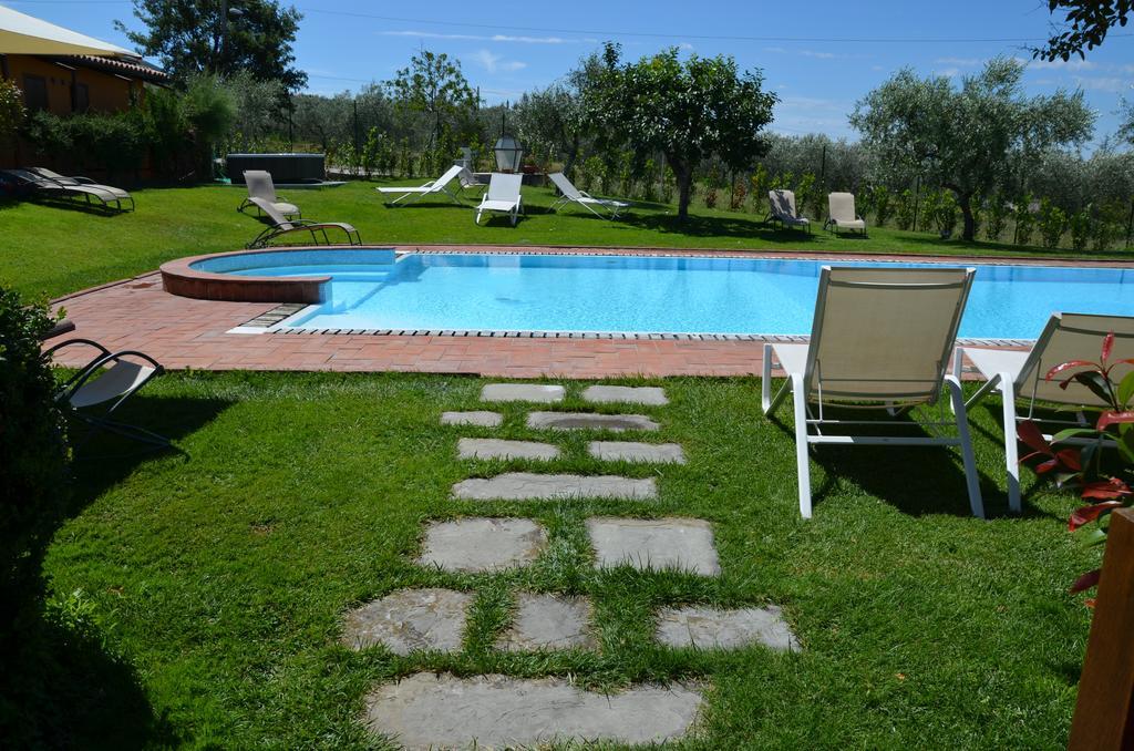 מלון טרווי Il Borgo Dell'Ulivo מראה חיצוני תמונה