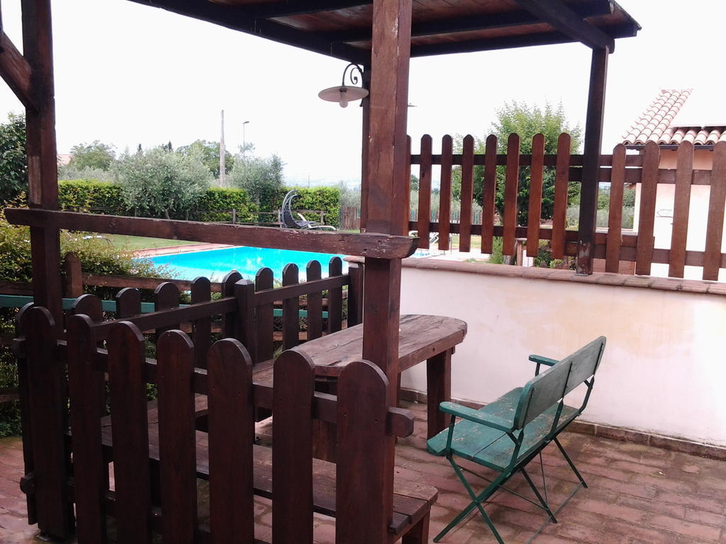 מלון טרווי Il Borgo Dell'Ulivo מראה חיצוני תמונה